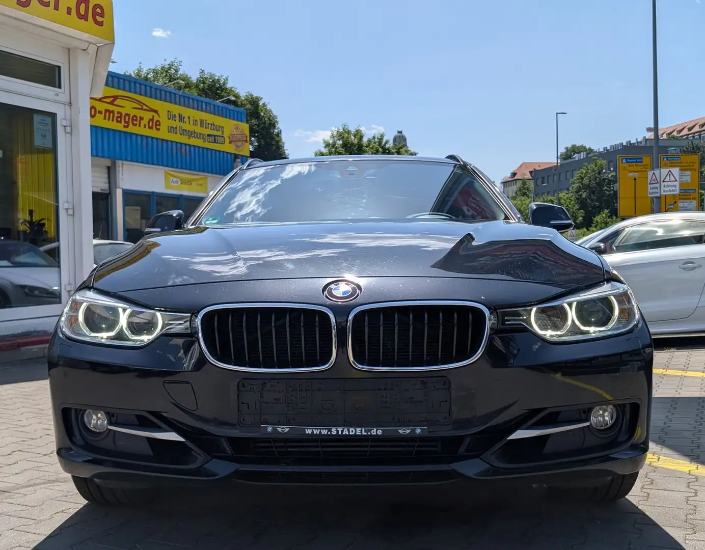 BMW 330 d xDrive Sport*2Hd*AHK*XEN*SH*H&K*Garanti*TOP Negro - 2