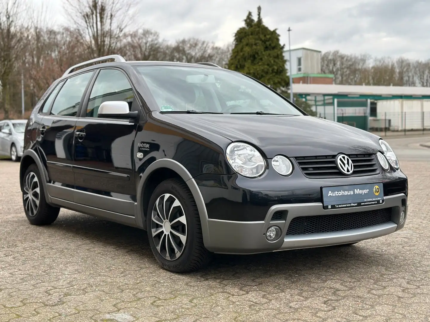Volkswagen Polo 1,4 Cross Adventure Schwarz - 1