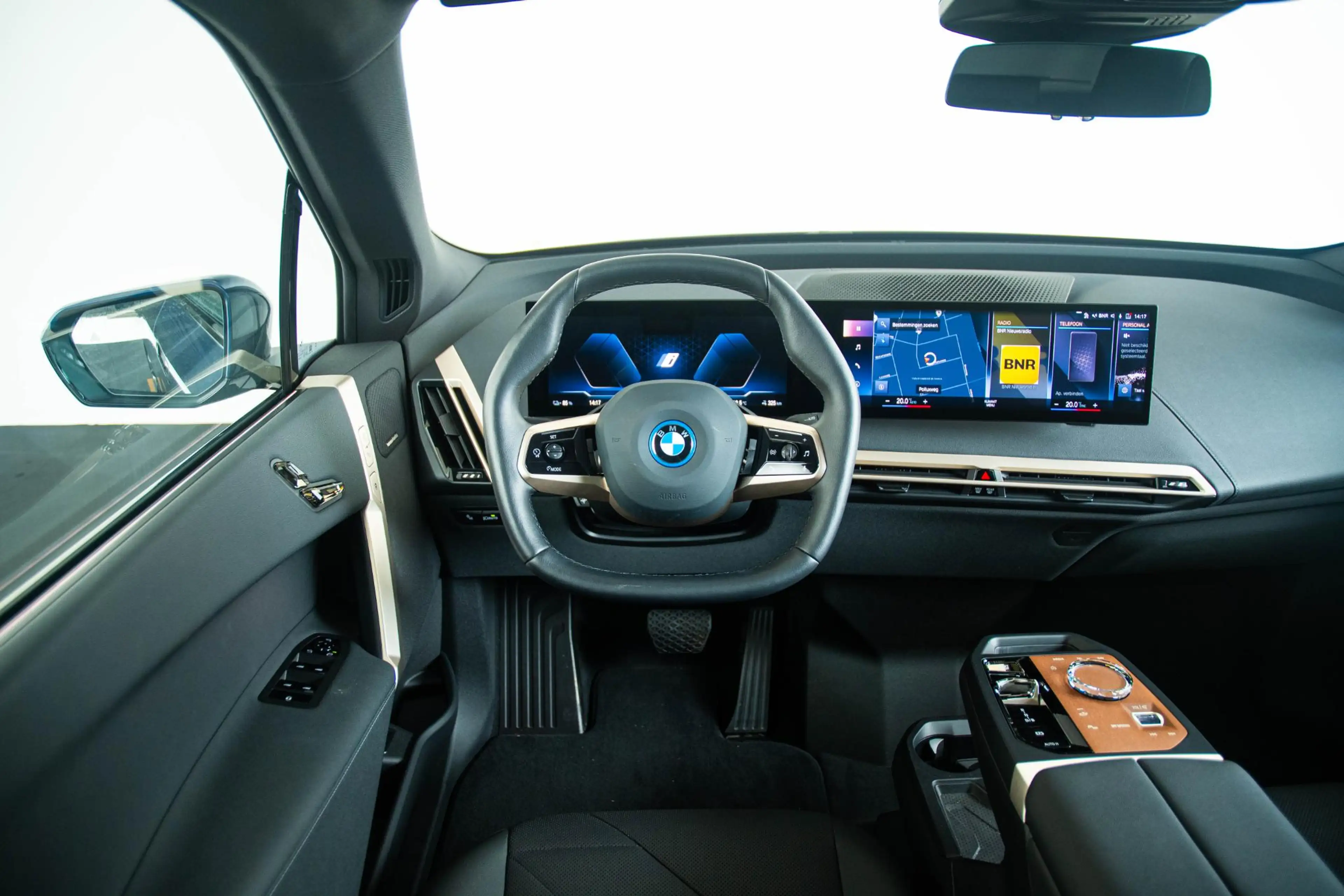 BMW iX xDrive40 Excellence 77 kWh Trekhaak - Panoramadak — photo 14