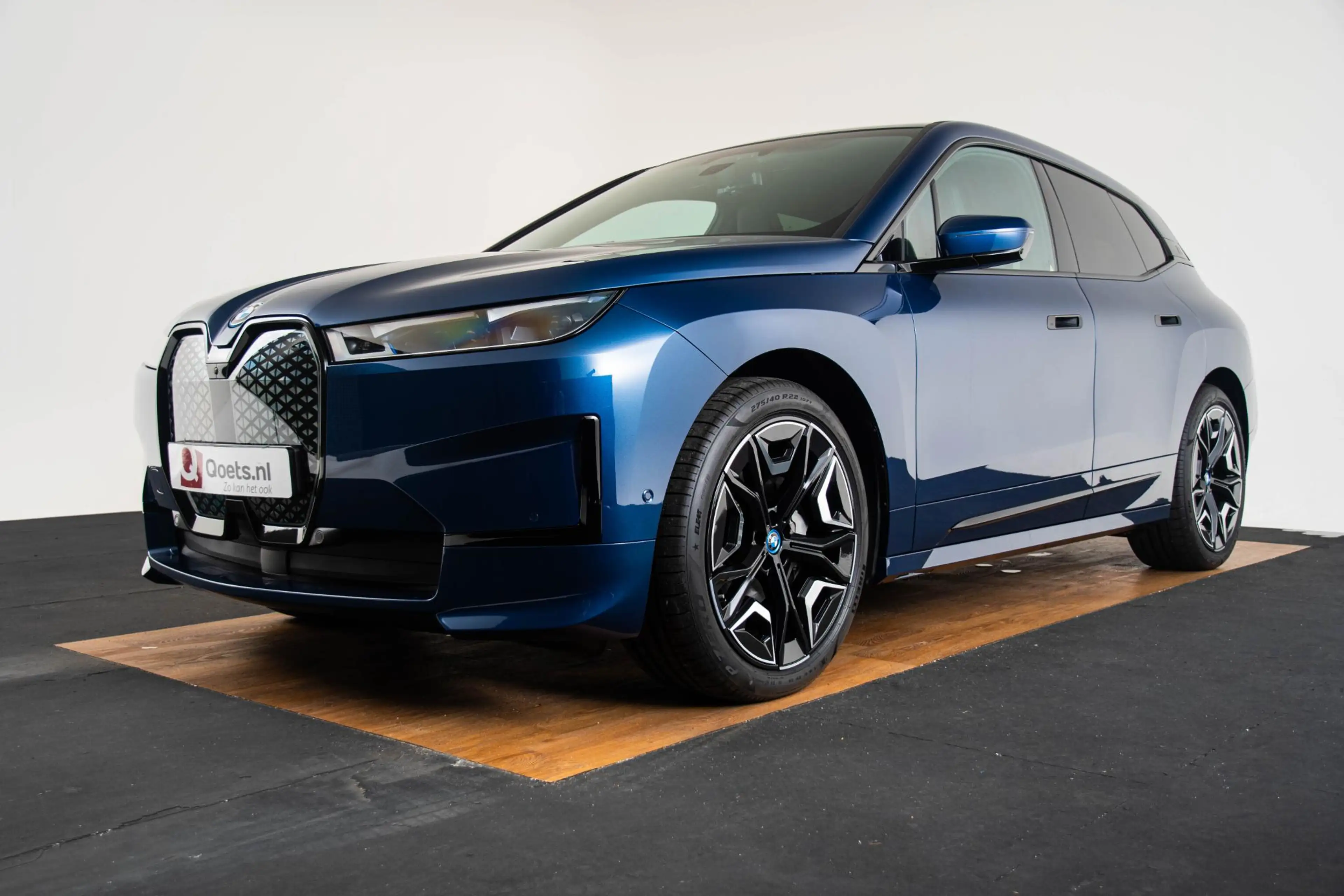 BMW iX xDrive40 Excellence 77 kWh Trekhaak - Panoramadak — photo 6