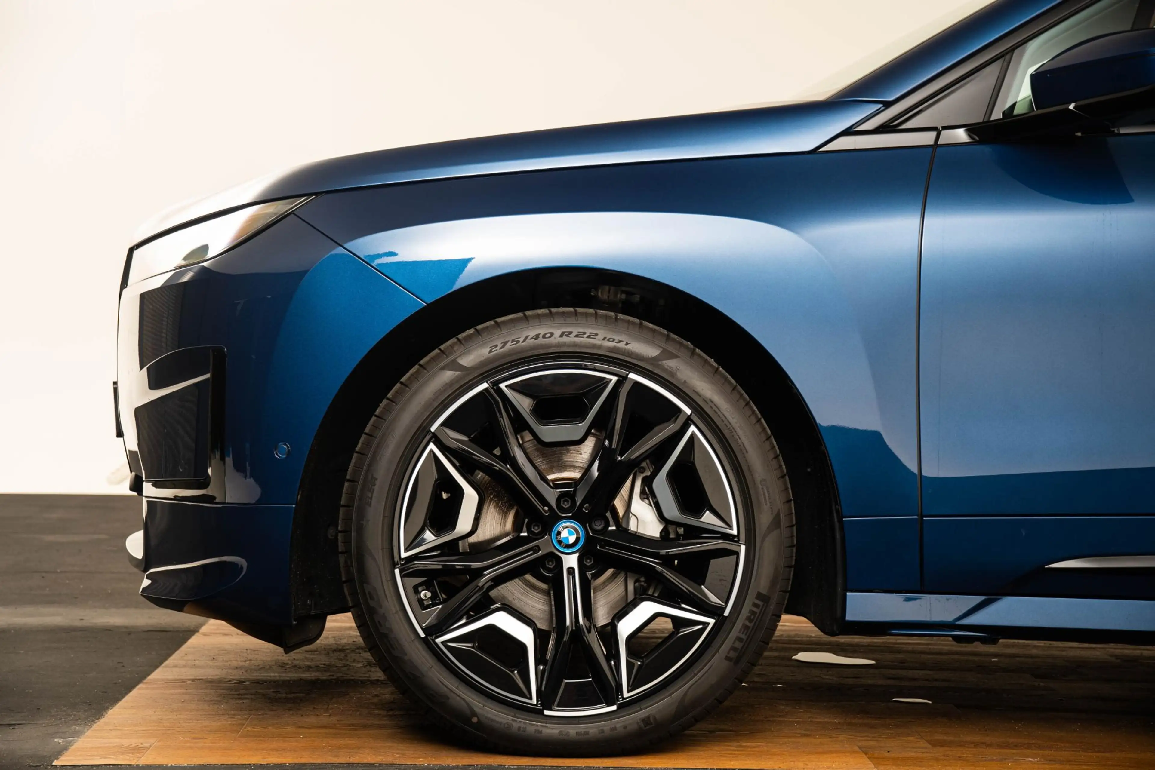BMW iX xDrive40 Excellence 77 kWh Trekhaak - Panoramadak — photo 8