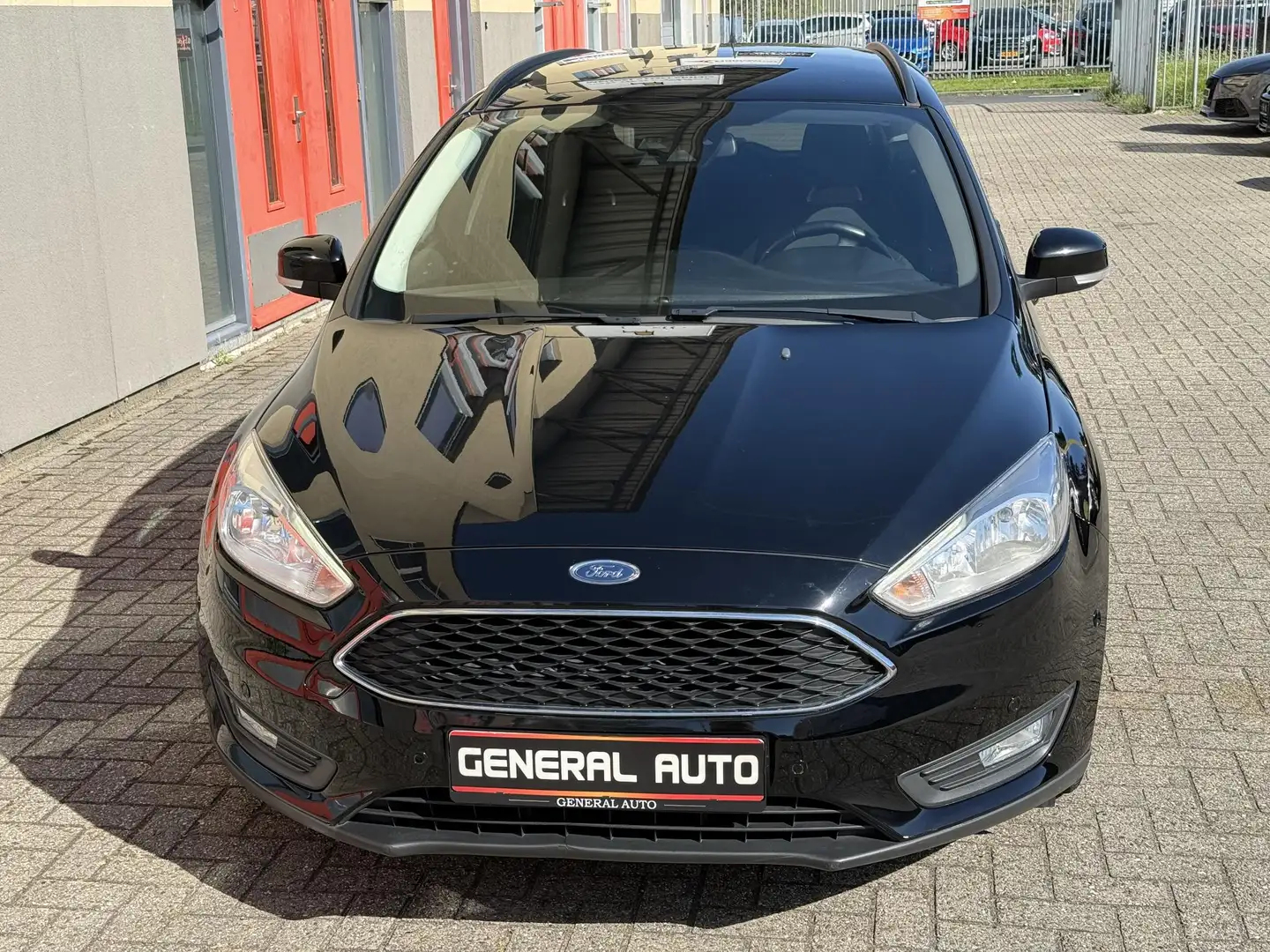 Ford Focus Wagon 1.0 Turbo Titanium, Navi, Nieuwe Distributie Negro - 2