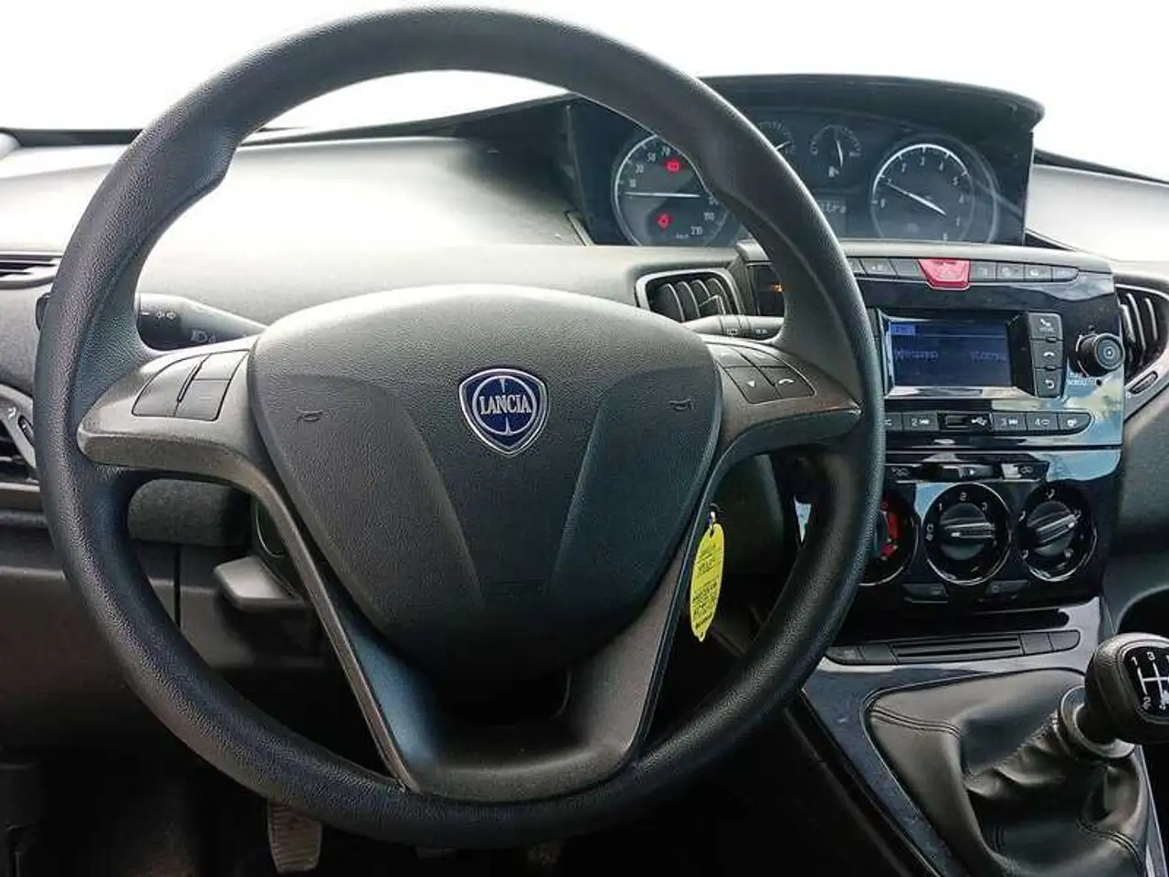 Lancia Ypsilon 2022