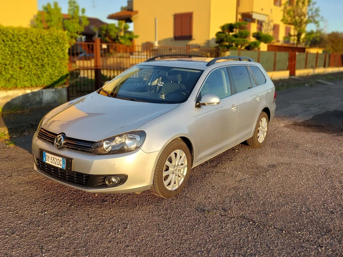 Volkswagen Golf Variant 1.6 TDI DPF 4Motion Trendline - 1