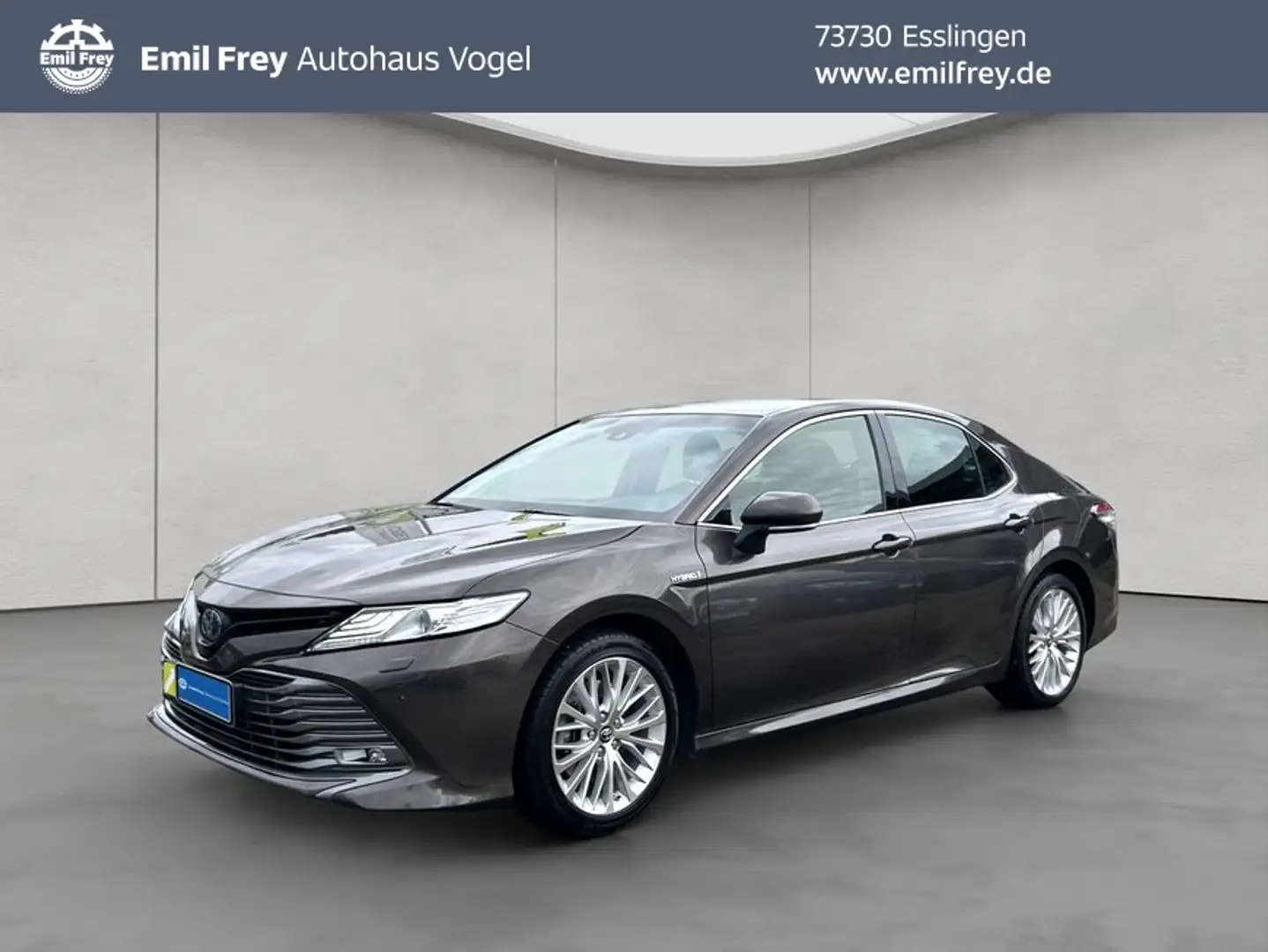 Toyota Camry 2.5 Hybrid Executive Bruin - 1