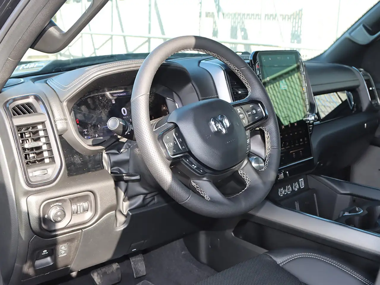 RAM 1500 снимка RAM 1500