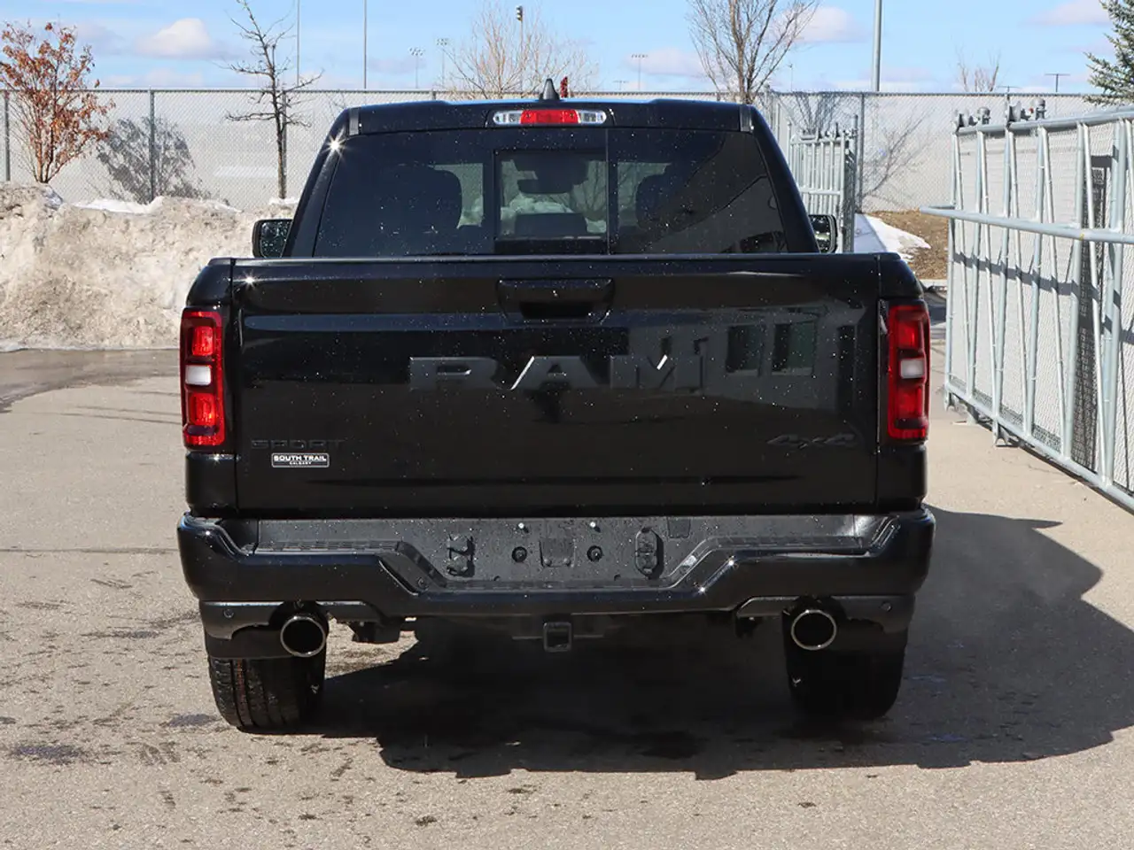 RAM 1500 снимка RAM 1500