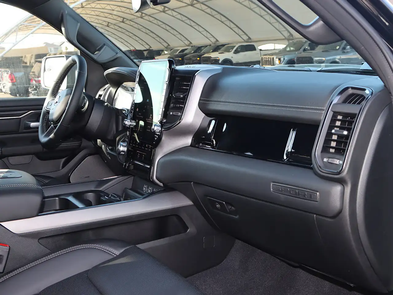RAM 1500 снимка RAM 1500