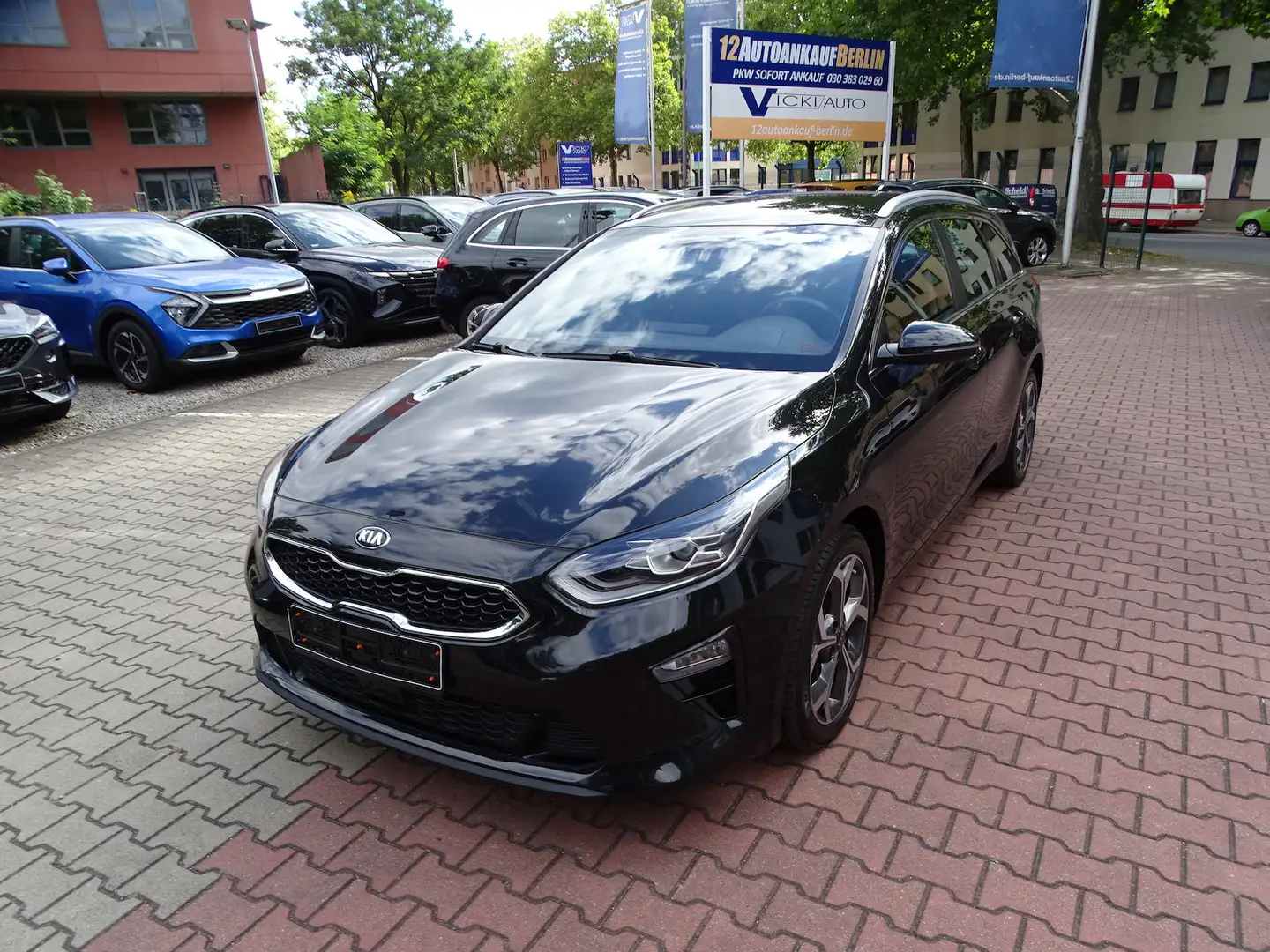 Kia Ceed SW / cee'd SW cee´d Sportswagon 1.6 CRDI Mild Hybrid Spirit Auto Schwarz - 1