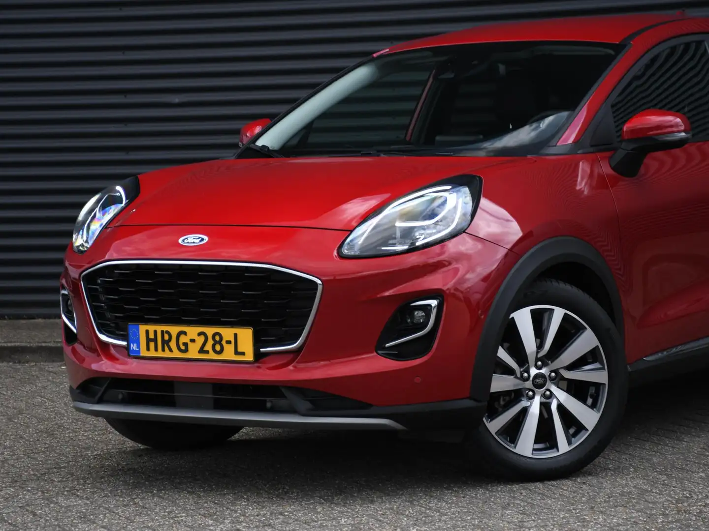 Ford Puma Titanium X 1.0 EcoBoost Hybrid 125pk Automaat WINT Rood - 2