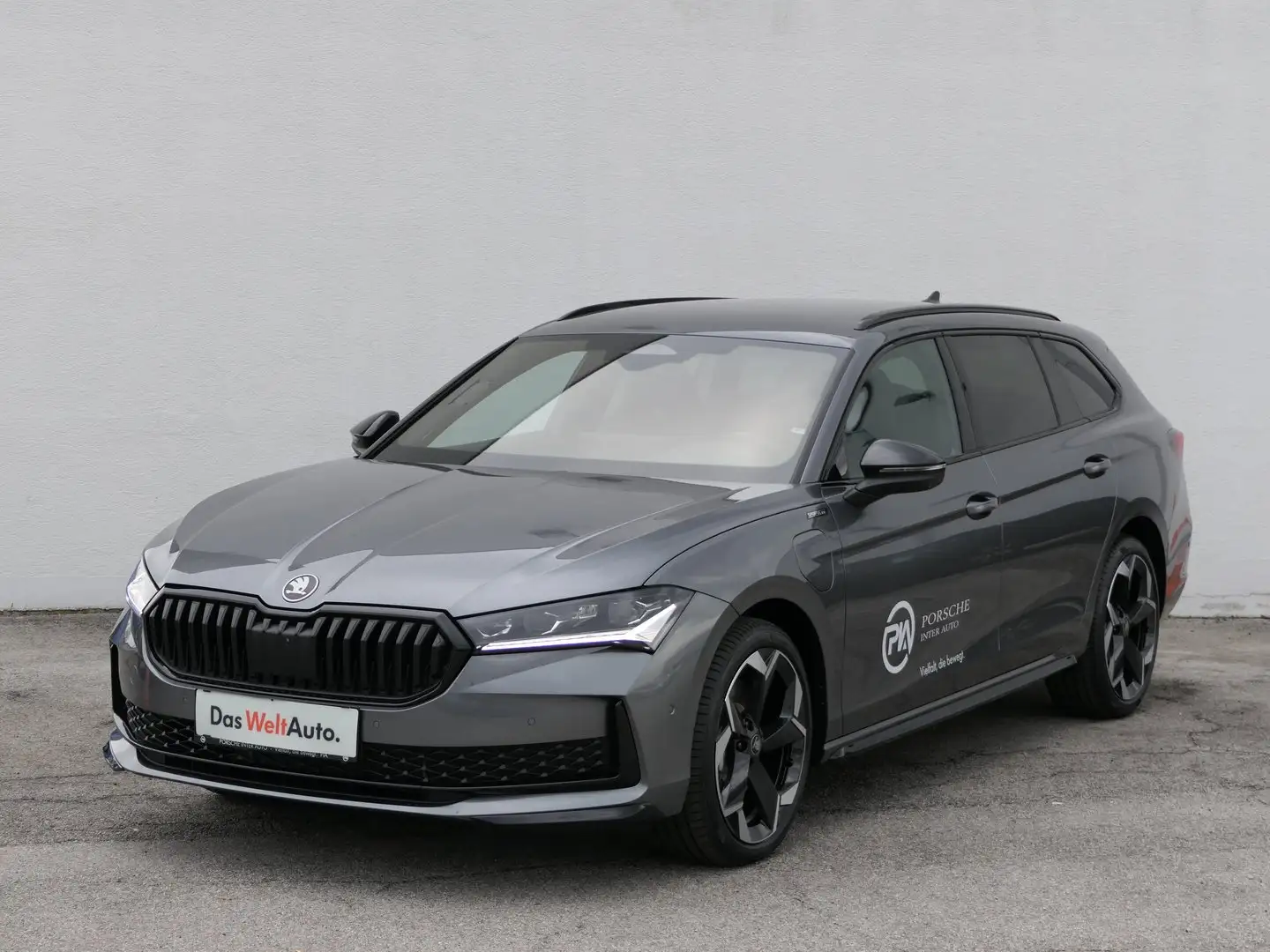 Skoda Superb Sportline iV TSI DSG Grau - 1