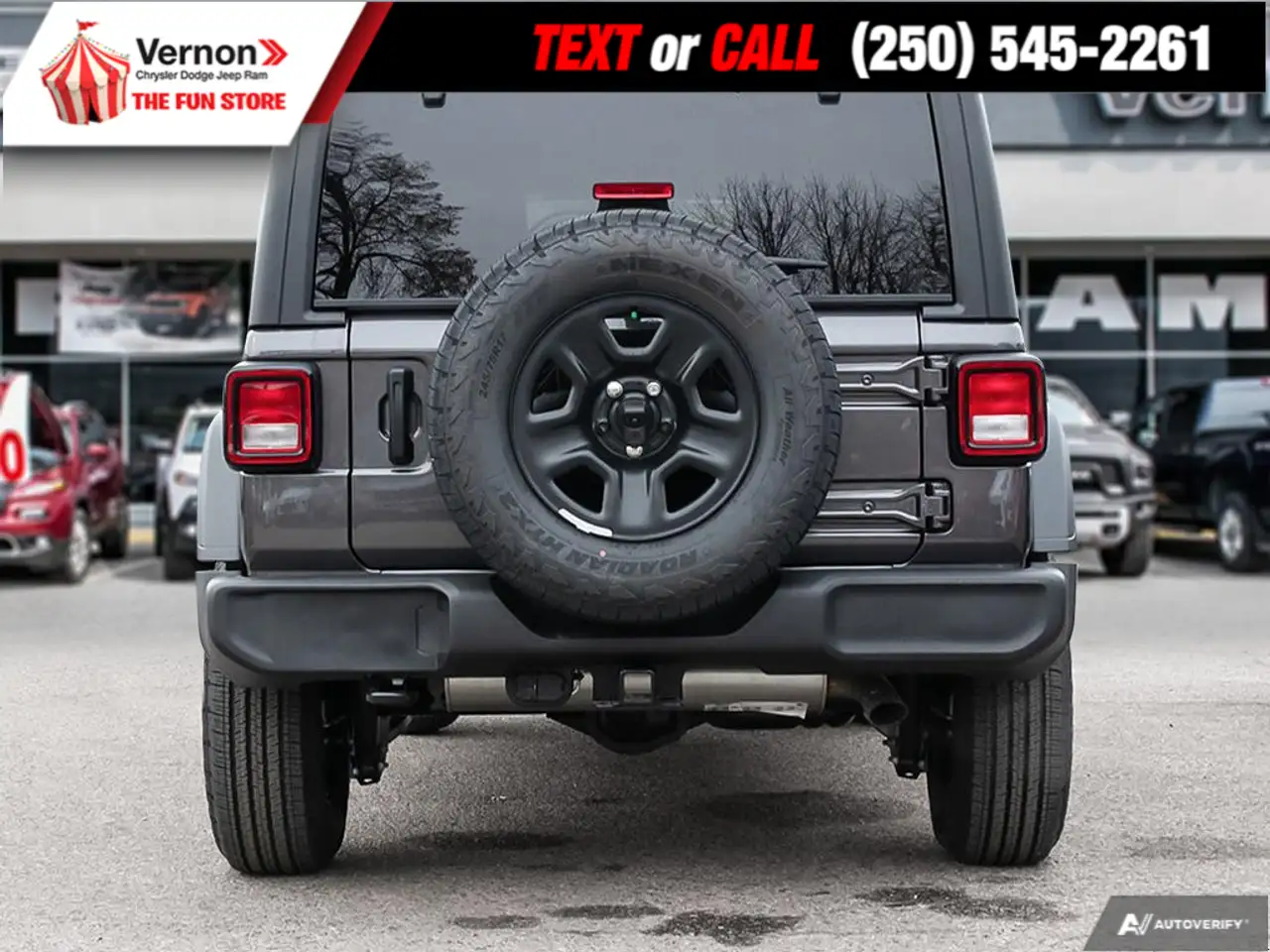 Jeep Wrangler photo Jeep Wrangler