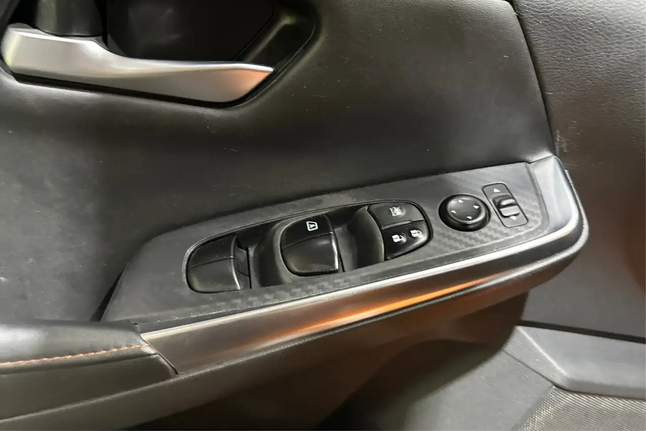 Nissan Sentra снимка Nissan Sentra