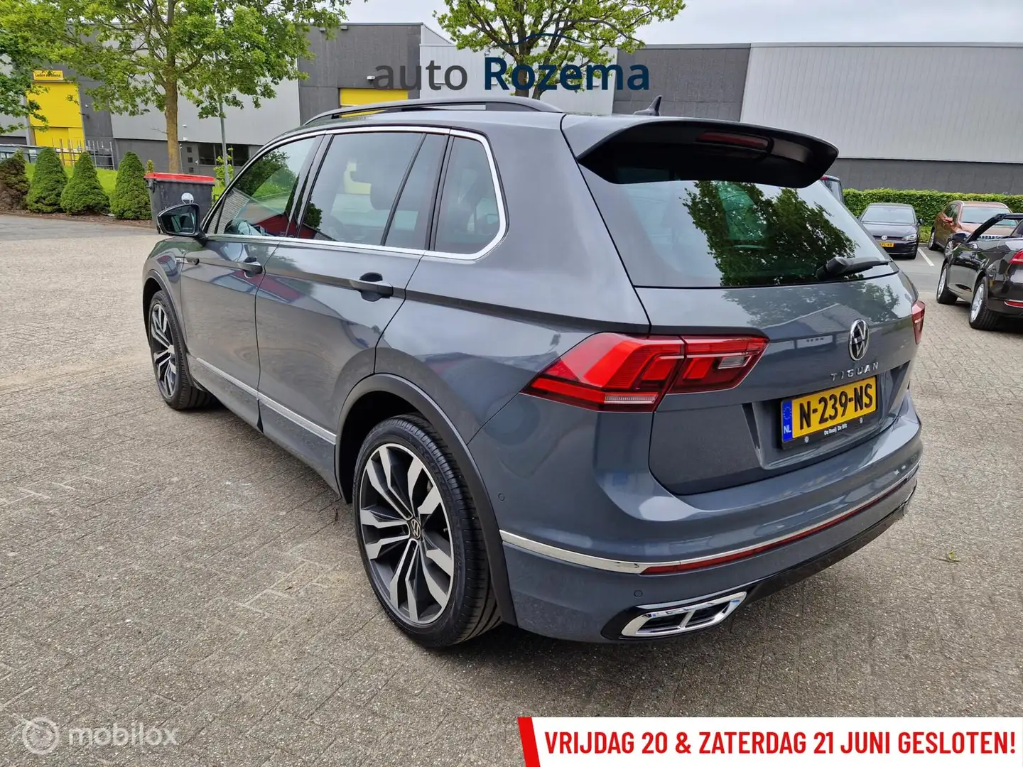 Volkswagen Tiguan 1.5 TSI R-Line Elegance 150 pk Automaat Uitz Mooi Grijs - 2