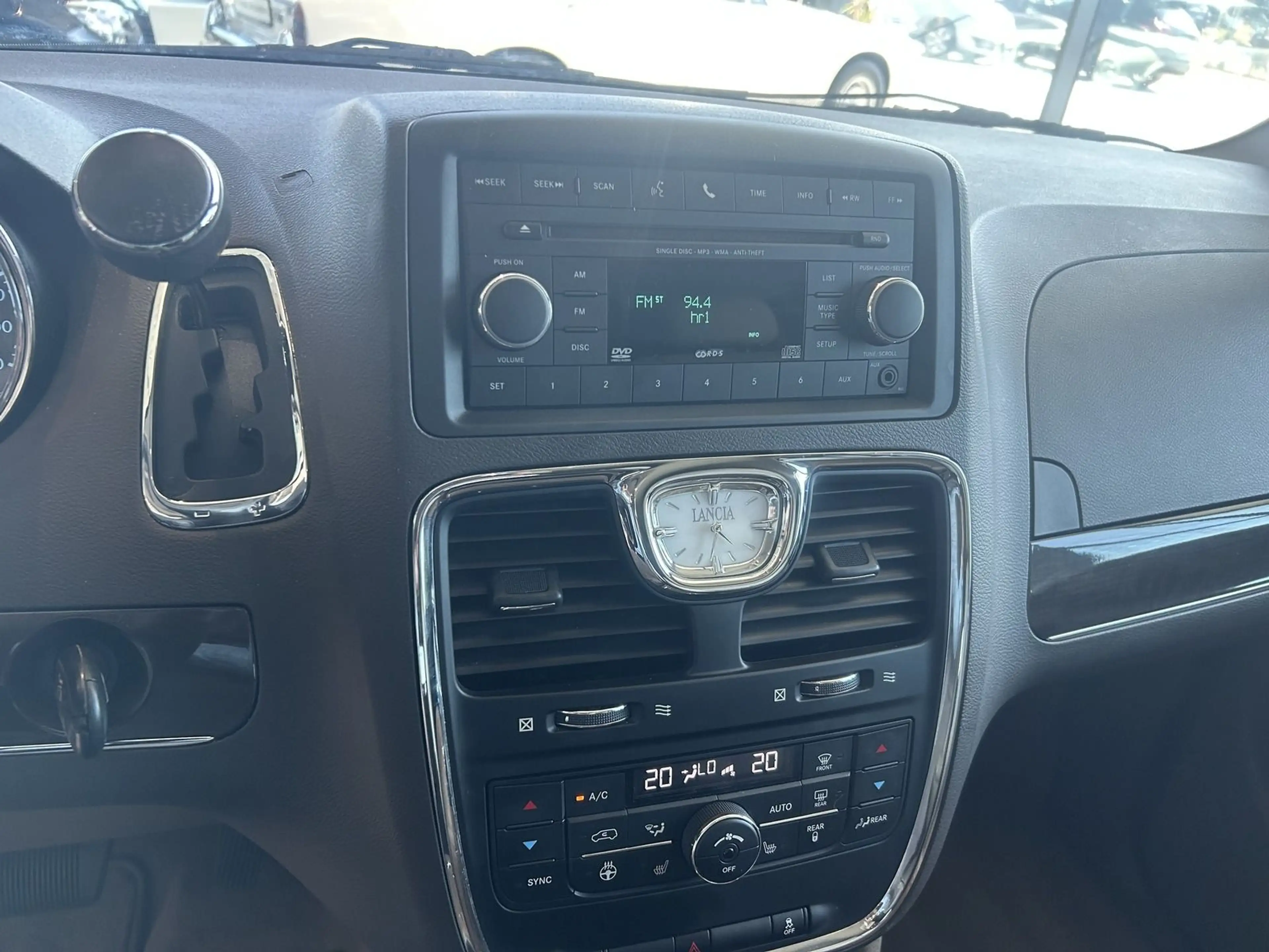 Lancia Voyager AUTOMATIK+LEDER+7 SITZE+SHZ+PDC — photo 15