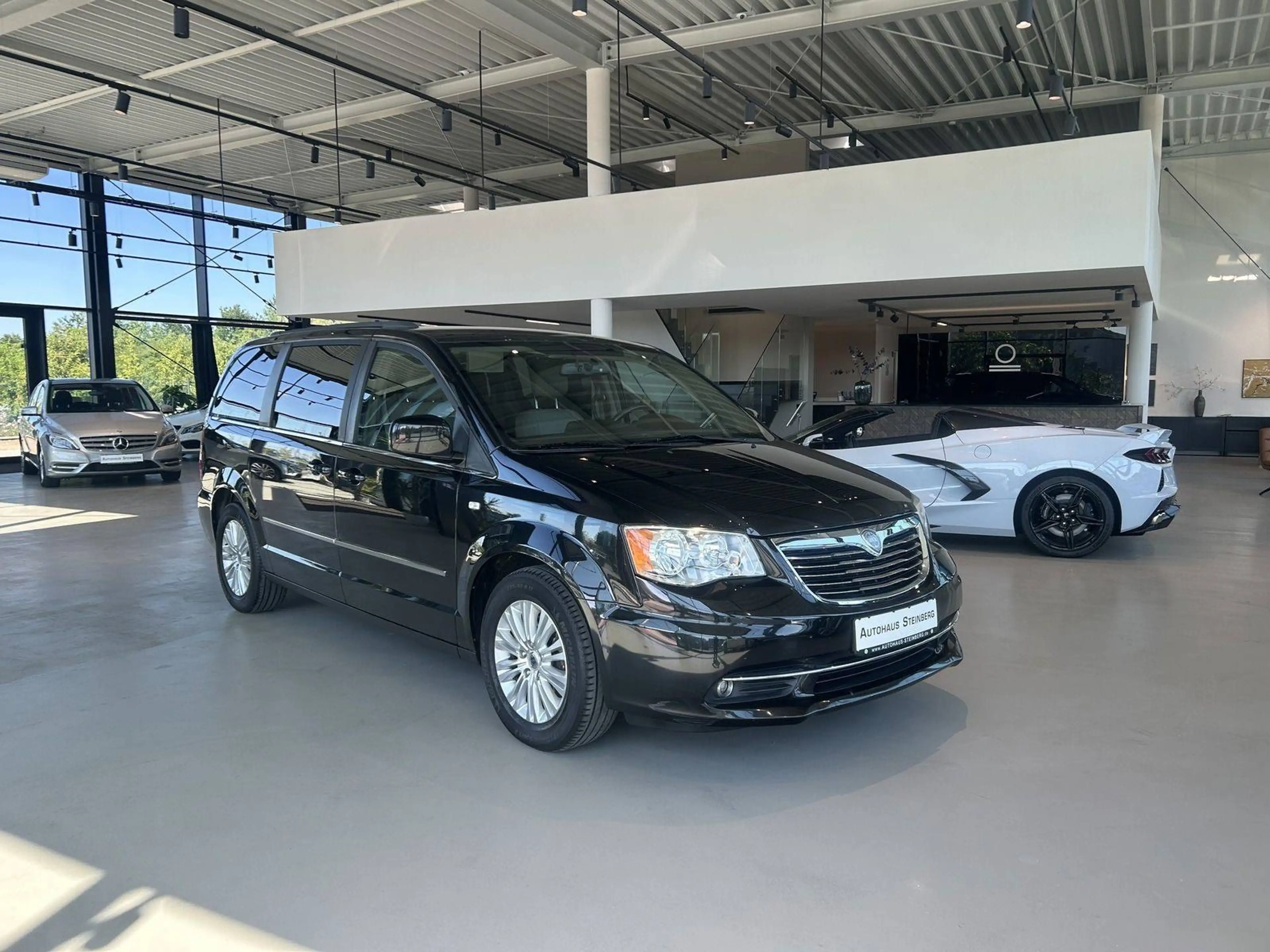 Lancia Voyager AUTOMATIK+LEDER+7 SITZE+SHZ+PDC — photo 10