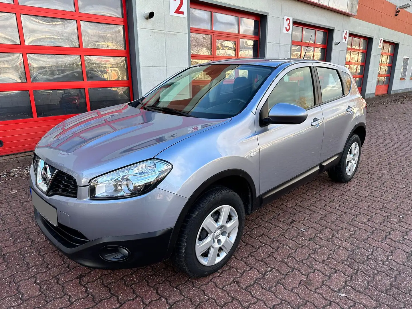 Nissan Qashqai 1.6DCI Acenta 4X4 Klima NAVI TÜV 07/26 - 1