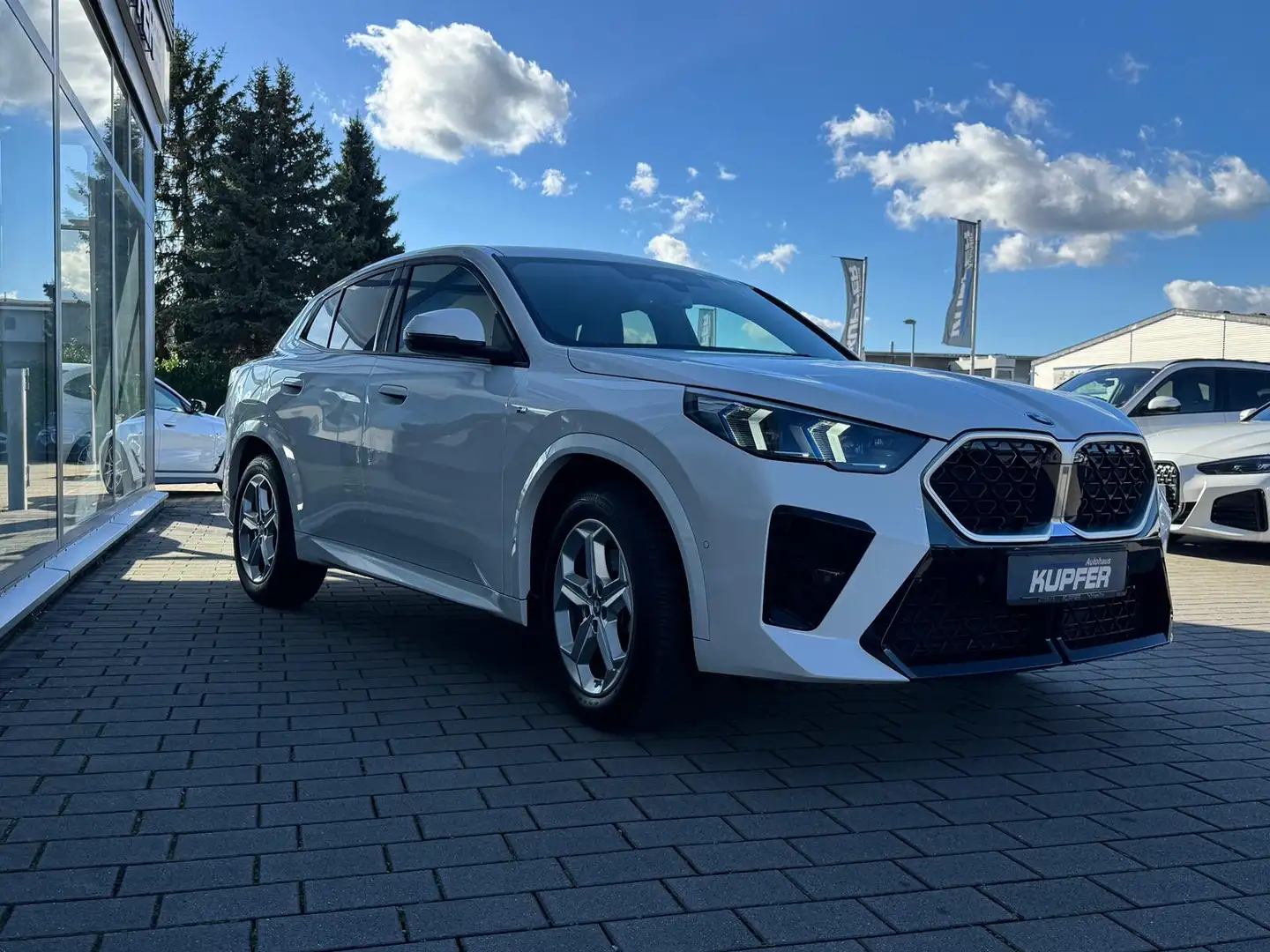 BMW X2 20i sDrive M Sport ACC Pl.°elSitz°grNavi+HIFI Wit - 2