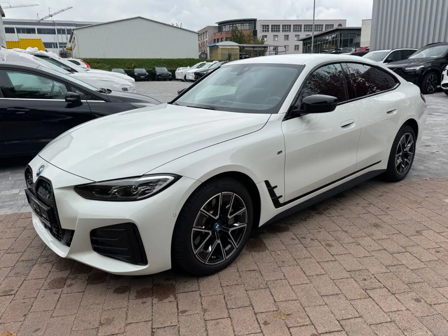 BMW i4 Gran Coupe 35 eDrive M Sport LIVE COCKPIT Weiß - 2