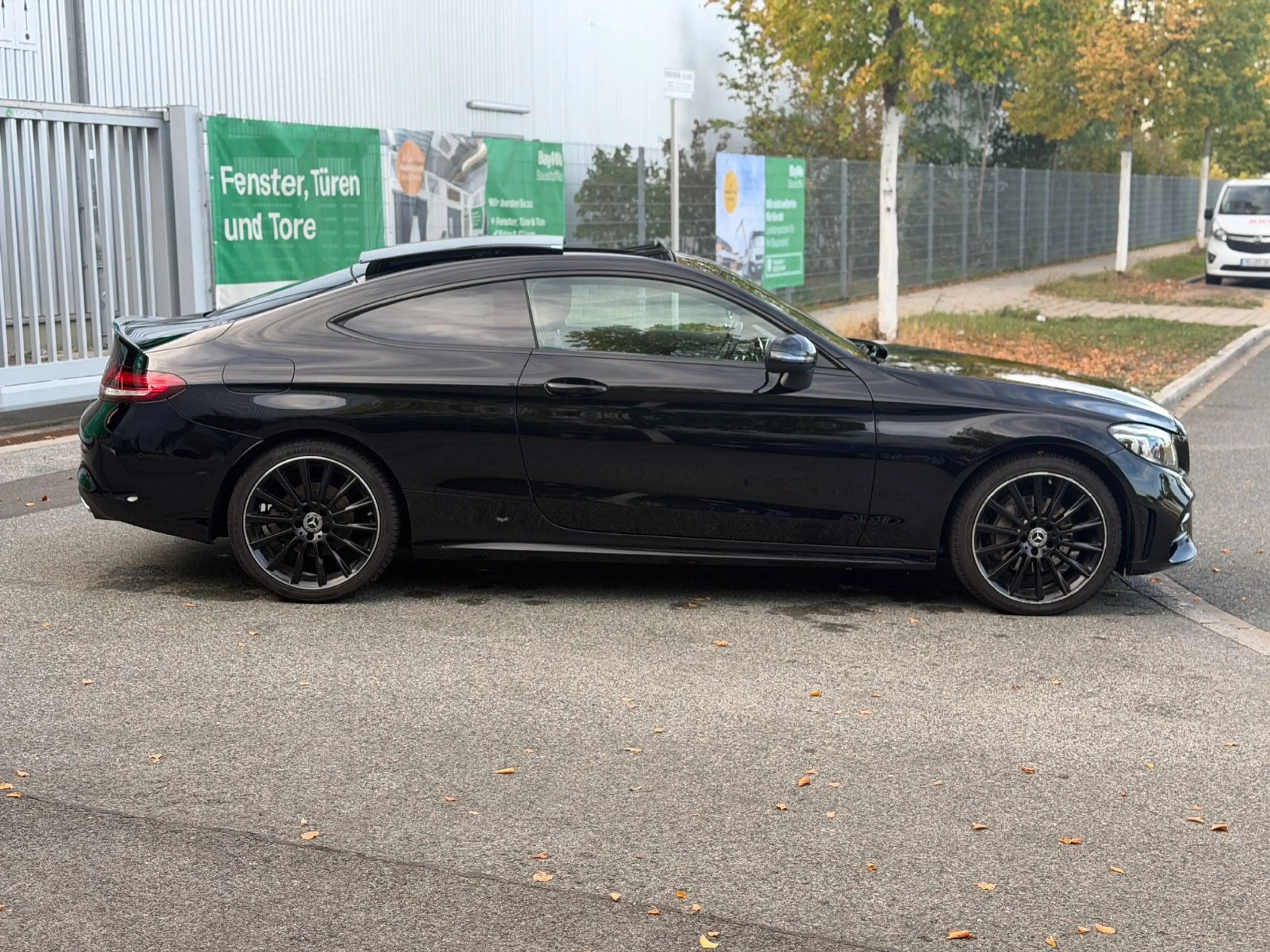 Mercedes-Benz C 200 C Coupe 4Matic AMGLINE*PANORAMA*Ambient* — photo 5