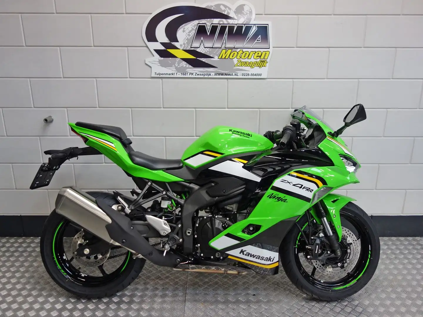 Kawasaki Ninja ZX-4RR Grün - 1