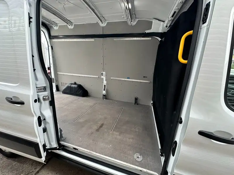 Annonce voiture d'occasion Ford Transit - CARADIZE