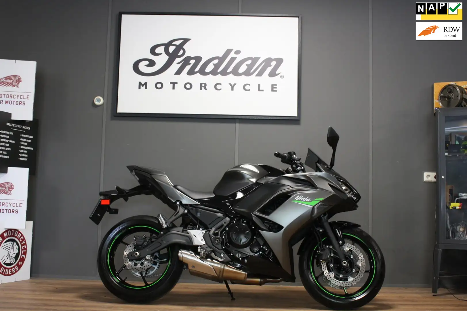 Kawasaki Ninja 650 Tour 1e eigenaar , Nieuwstaat,A2 Grijs - 1