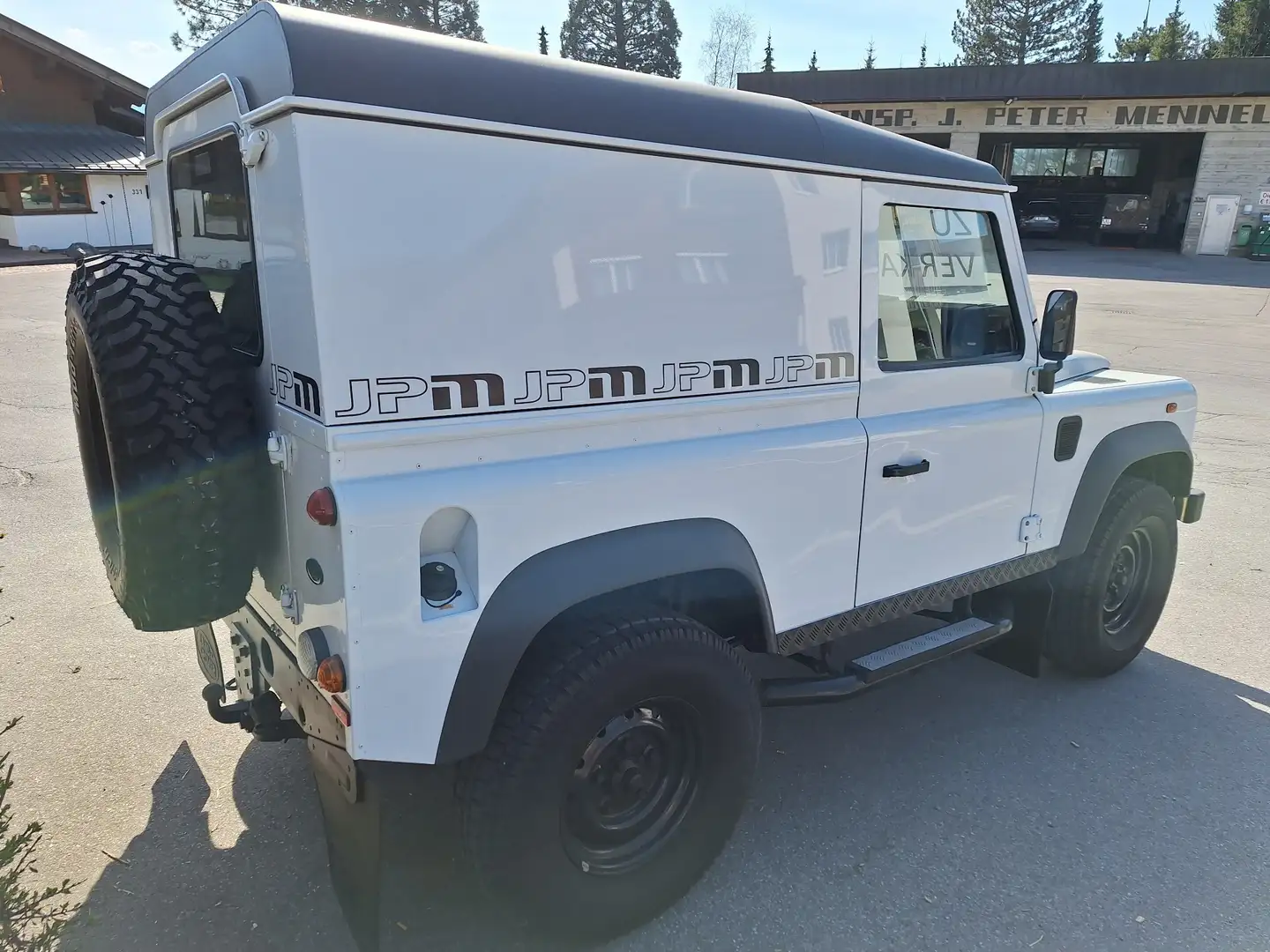Land Rover Defender 90 E Hard Top - FISKAL LKW Weiß - 2