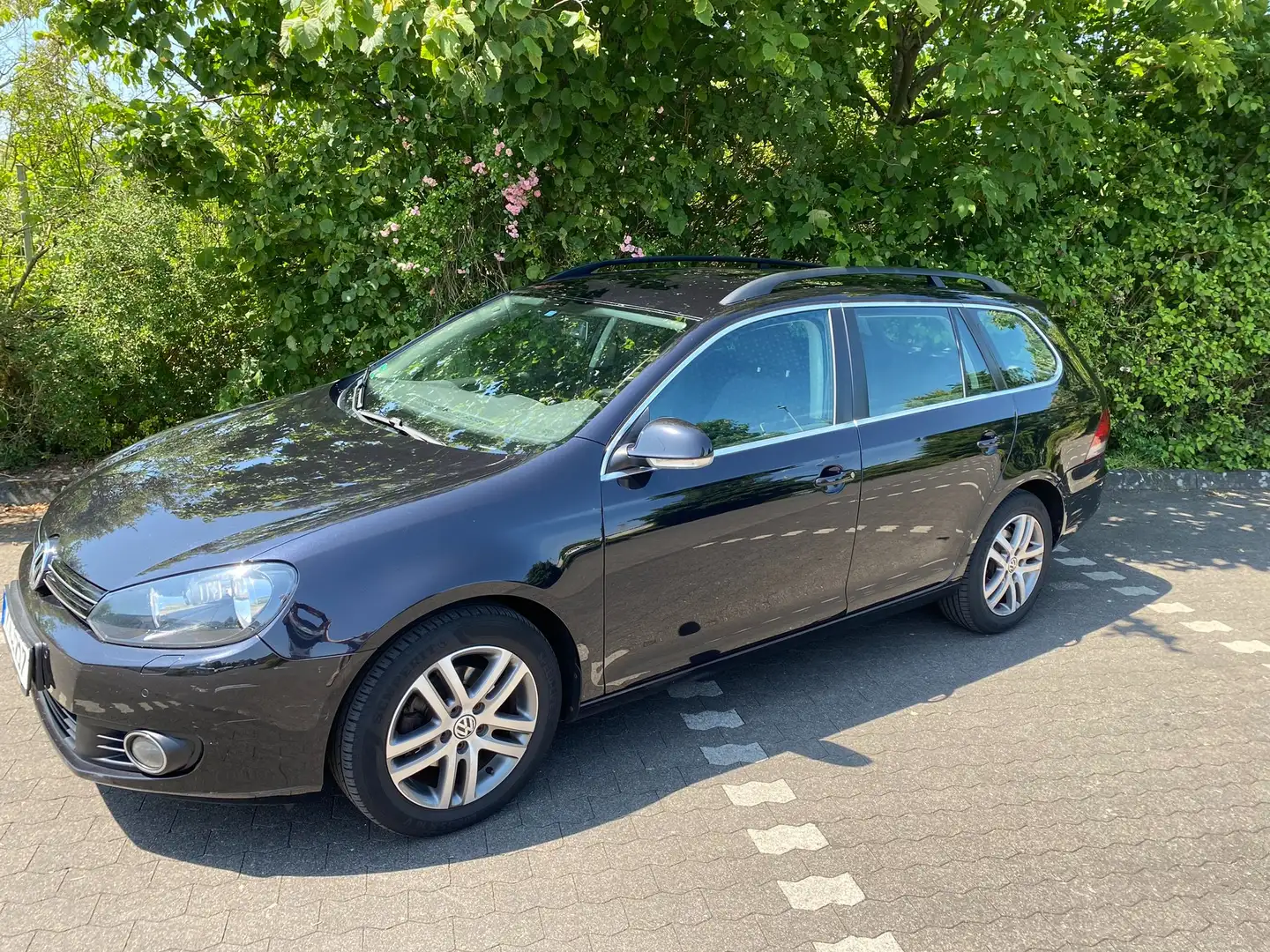 Volkswagen Golf Variant Comfortline BlueMotion Schwarz - 1