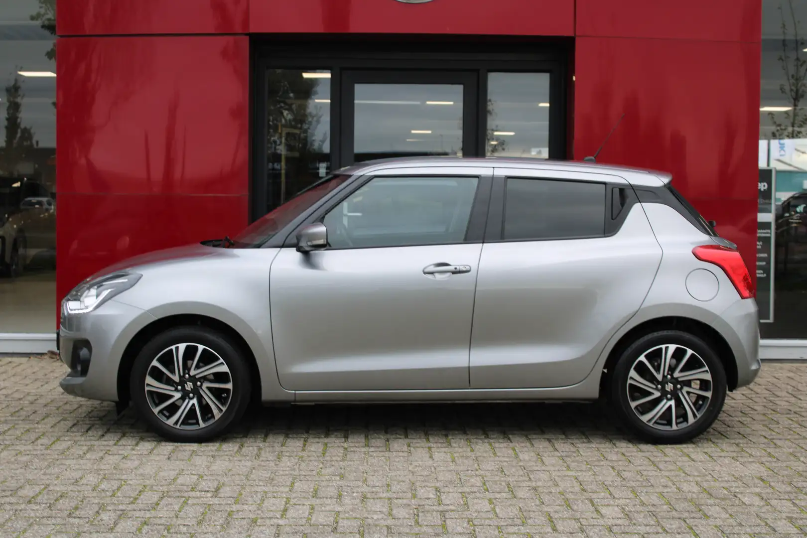 Suzuki Swift 1.2 Style Smart Hybrid | Navigatie | Climate Contr Gris - 2