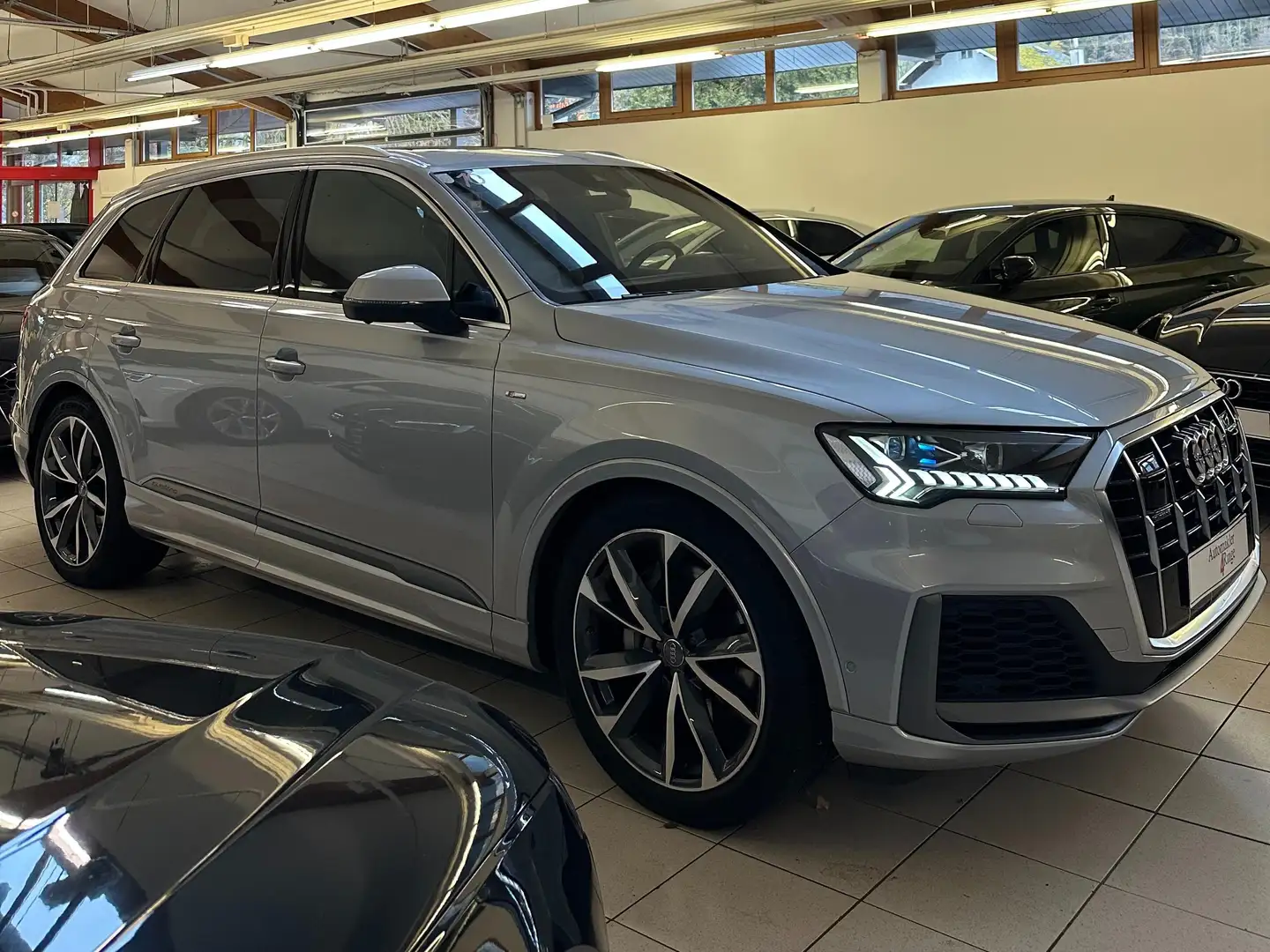 Audi Q7 7sitzer,Luftfeder,Head up,MATRIX,Sitzbel.,Standhez Silber - 1
