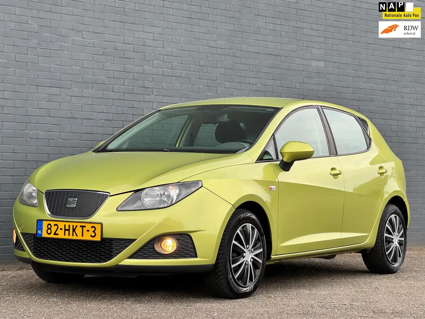 SEAT Ibiza 1.4 Stylance/PSENSOR/AIRCO/CRUISE/5DEURS/RIJD SUPE Geel - 1