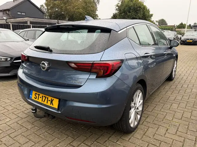 Opel Astra view 11