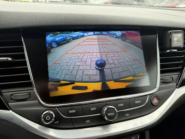 Opel Astra view 7