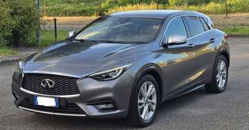 Q30 1.5d Premium 109cv dct