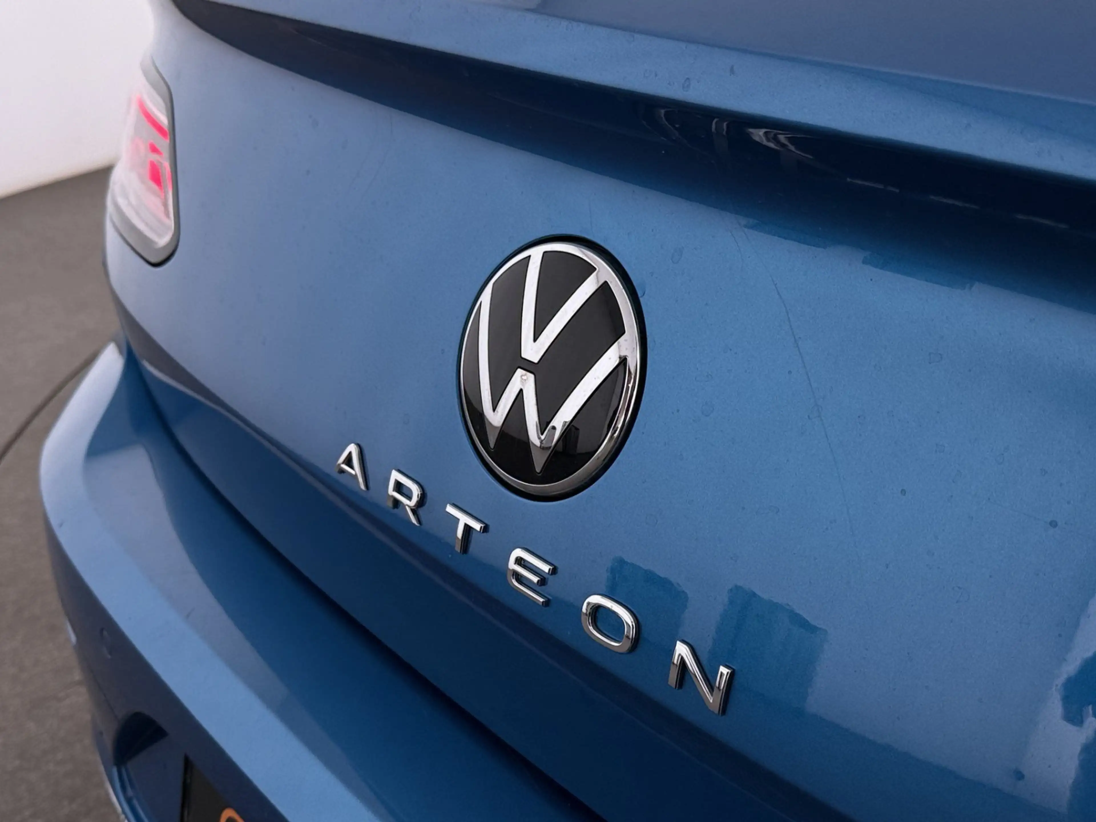 Volkswagen Arteon SB 2.0 TDI R-Line Aut LED 360-CAM AHK NAVI — photo 11