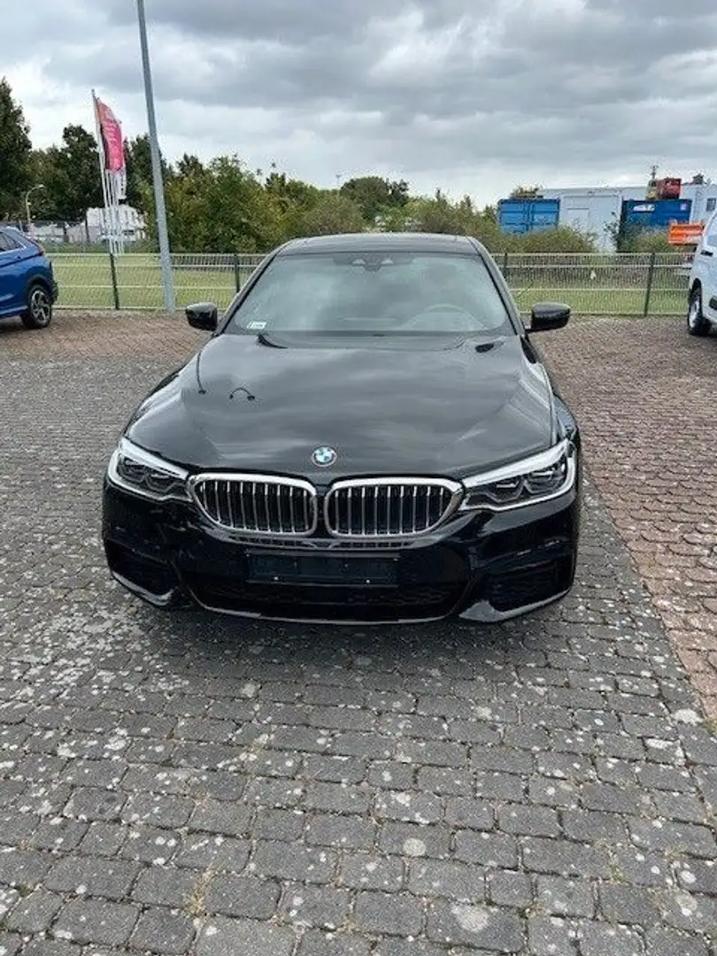BMW 530 Baureihe 5 Lim. 530 e xDrive M Sport Schwarz - 2