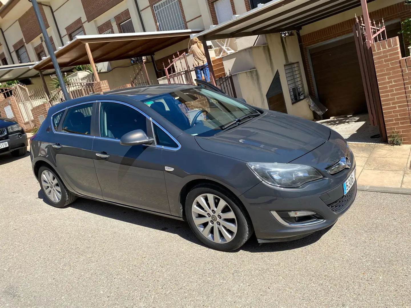 Opel Astra 1.7CDTi Excellence 130 Negro - 2