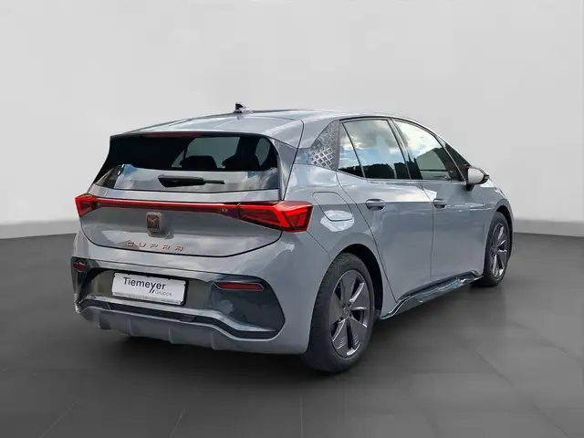 Cupra Born view 3
