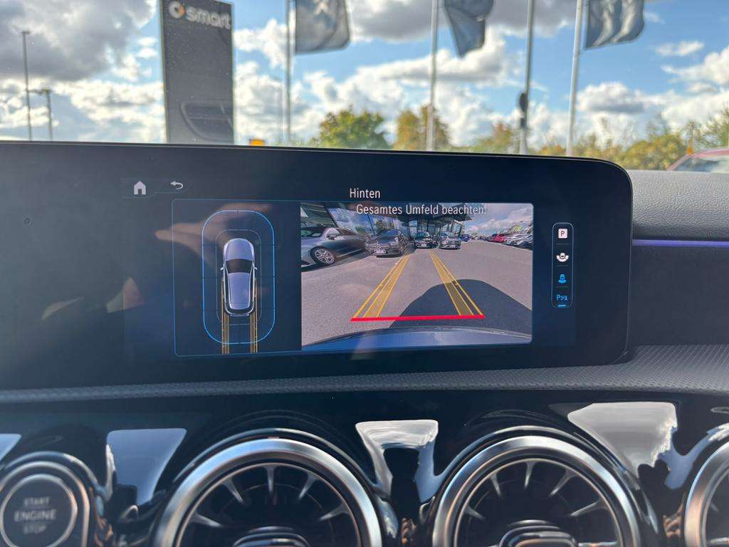 Mercedes-Benz A 220