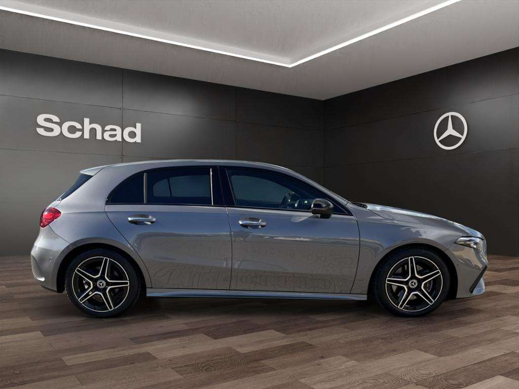 Mercedes-Benz A 220