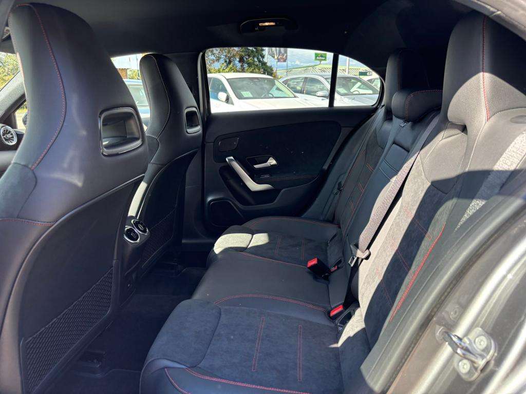 Mercedes-Benz A 220