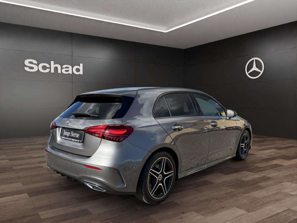 Mercedes-Benz A 220