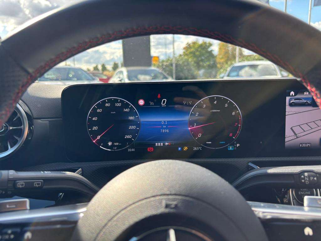 Mercedes-Benz A 220