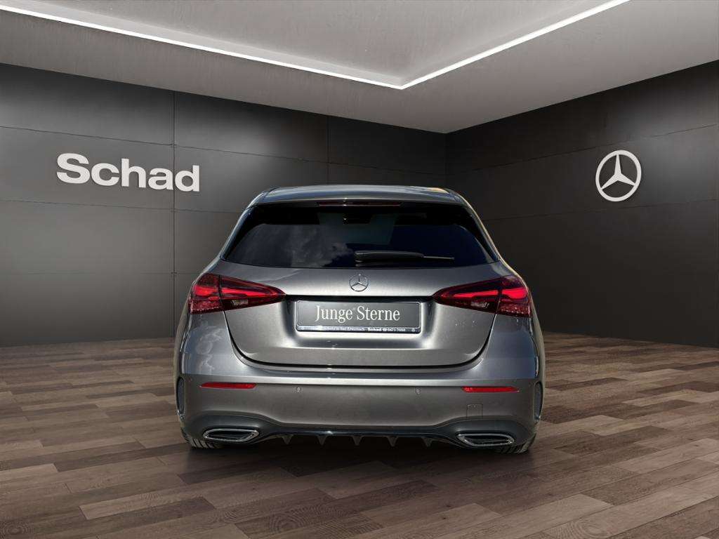 Mercedes-Benz A 220