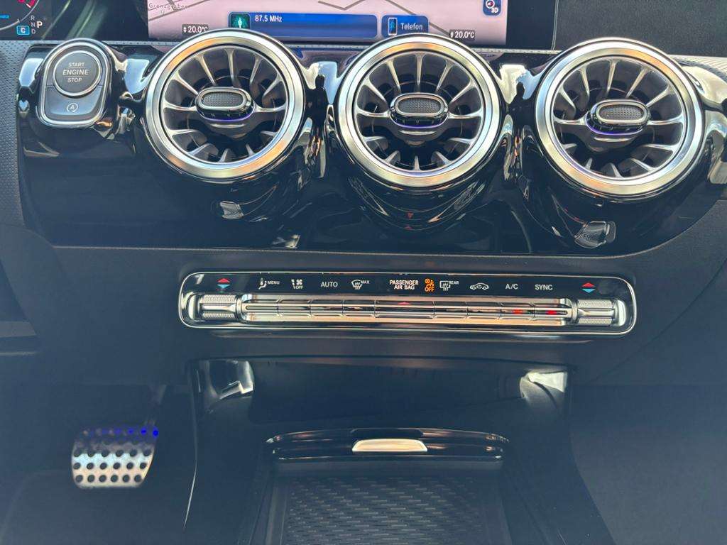 Mercedes-Benz A 220