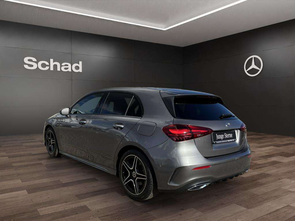 Mercedes-Benz A 220