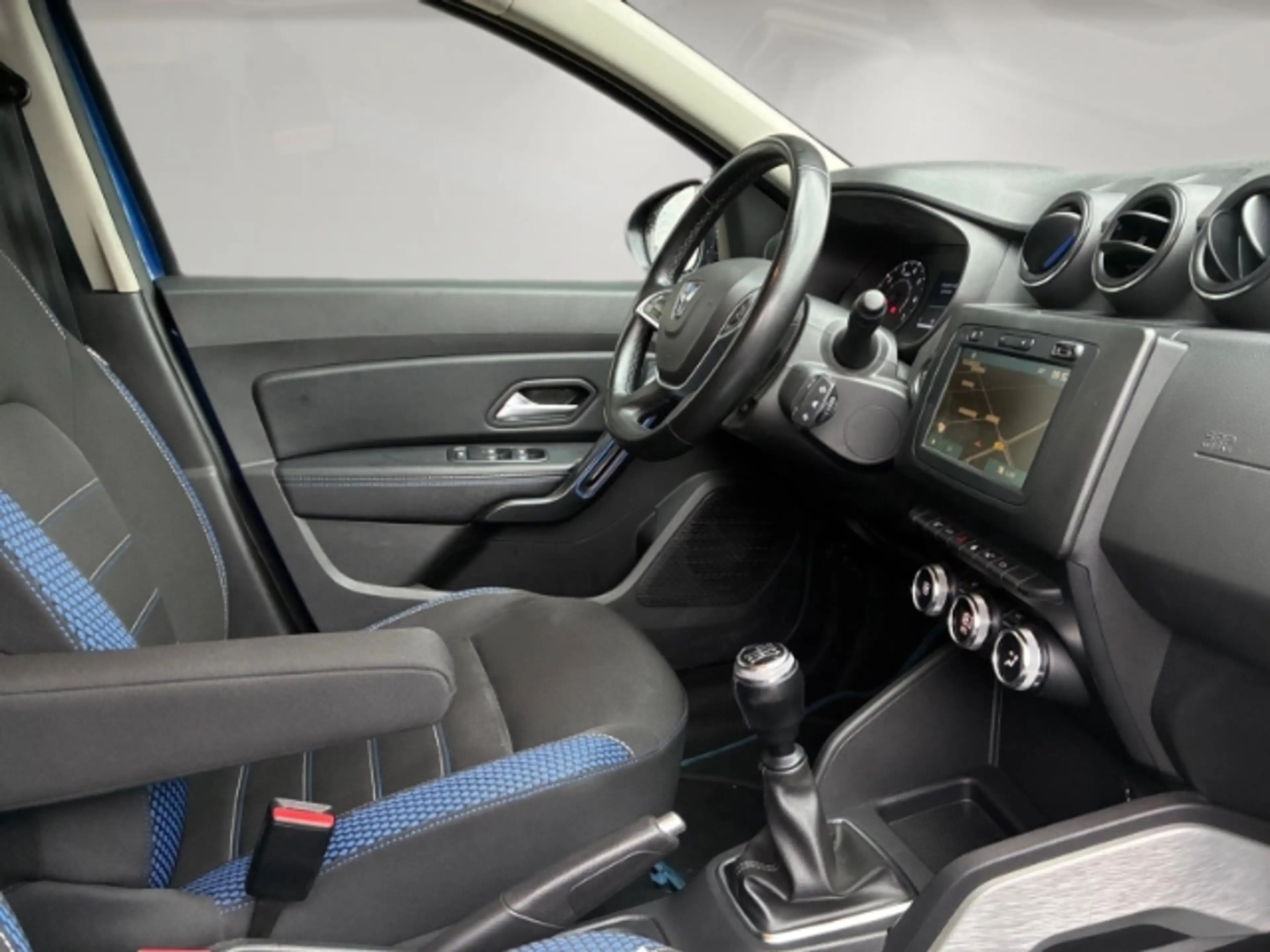 Dacia Duster II Celebration Sitzheizung/Rückfahrkamera/Navi/PDC — photo 14