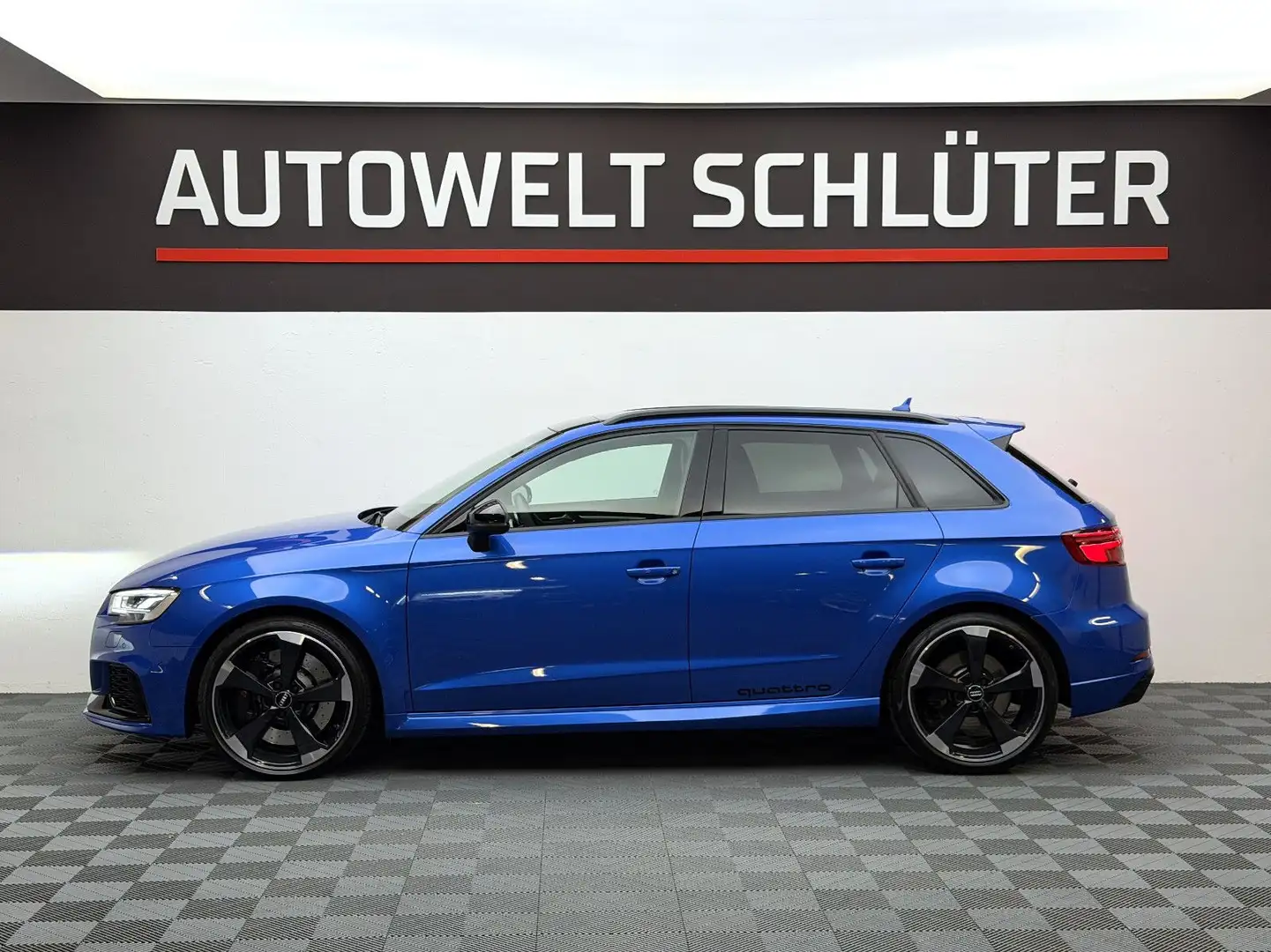 Audi RS3 Sportback quattro *Schale*B&O*Navi*KAM*Pano* Bleu - 2