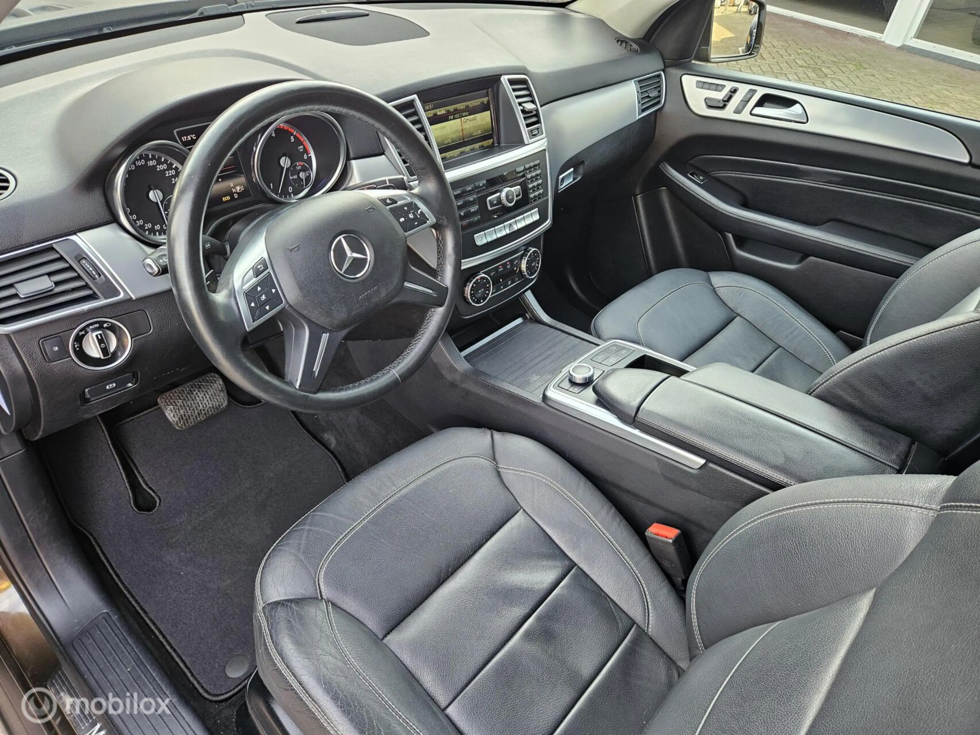 Mercedes-Benz ML 350 M-klasse BlueTEC — photo 11